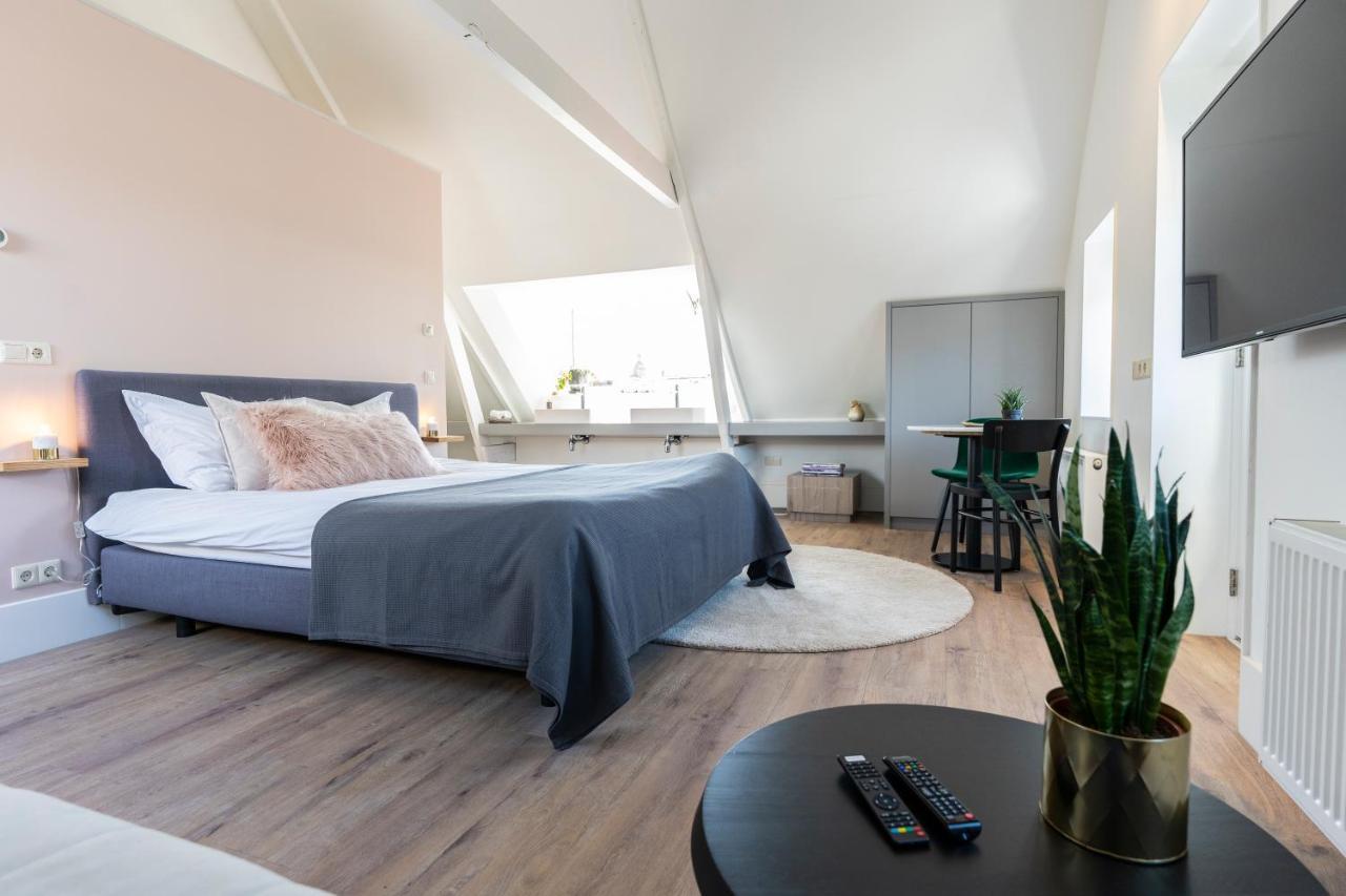 Gravenstraat Bed & Breakfast Den Burg Bagian luar foto
